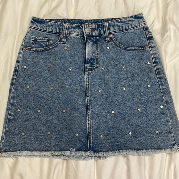 Studded denim skirt size 6 - Picture 1 of 3
